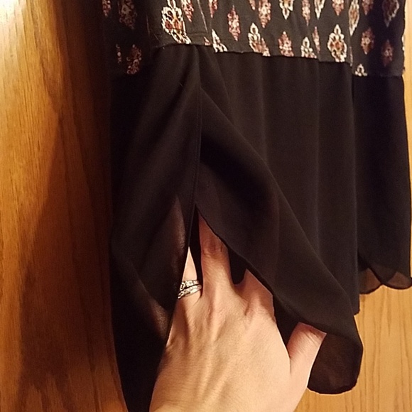 Top - Picture 2 of 4